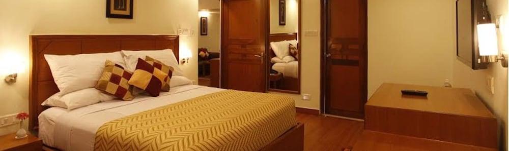 Hotel Kalinga Ashok Бхубанешвара Экстерьер фото