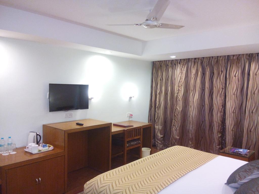 Hotel Kalinga Ashok Бхубанешвара Экстерьер фото