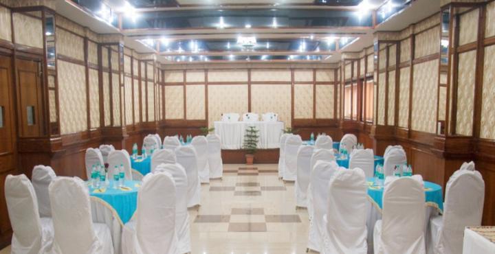Hotel Kalinga Ashok Бхубанешвара Экстерьер фото