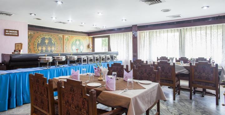 Hotel Kalinga Ashok Бхубанешвара Экстерьер фото